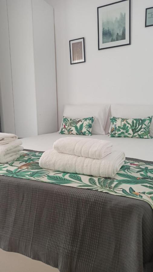 Down Town Luxurious Apartments อเล็กซานโดรโพลิส ภายนอก รูปภาพ